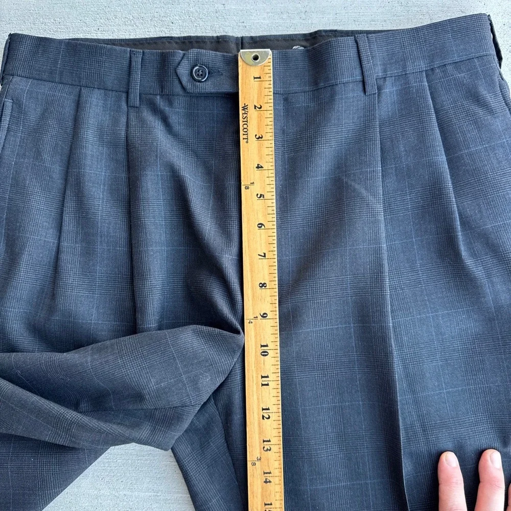 Jos A Bank Suit Mens 43L 34R Grey Glen Plaid Wool 2 Button Pleated Cuffed 2pc